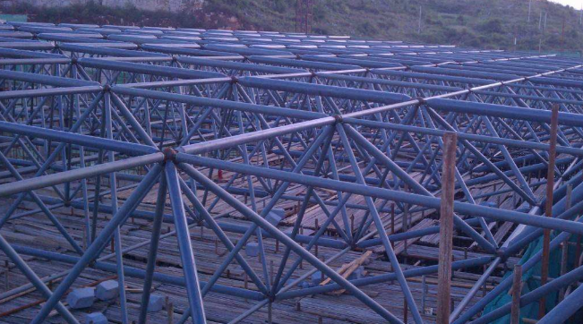 舒兰概述网架加工中对钢材的质量的过细恳求